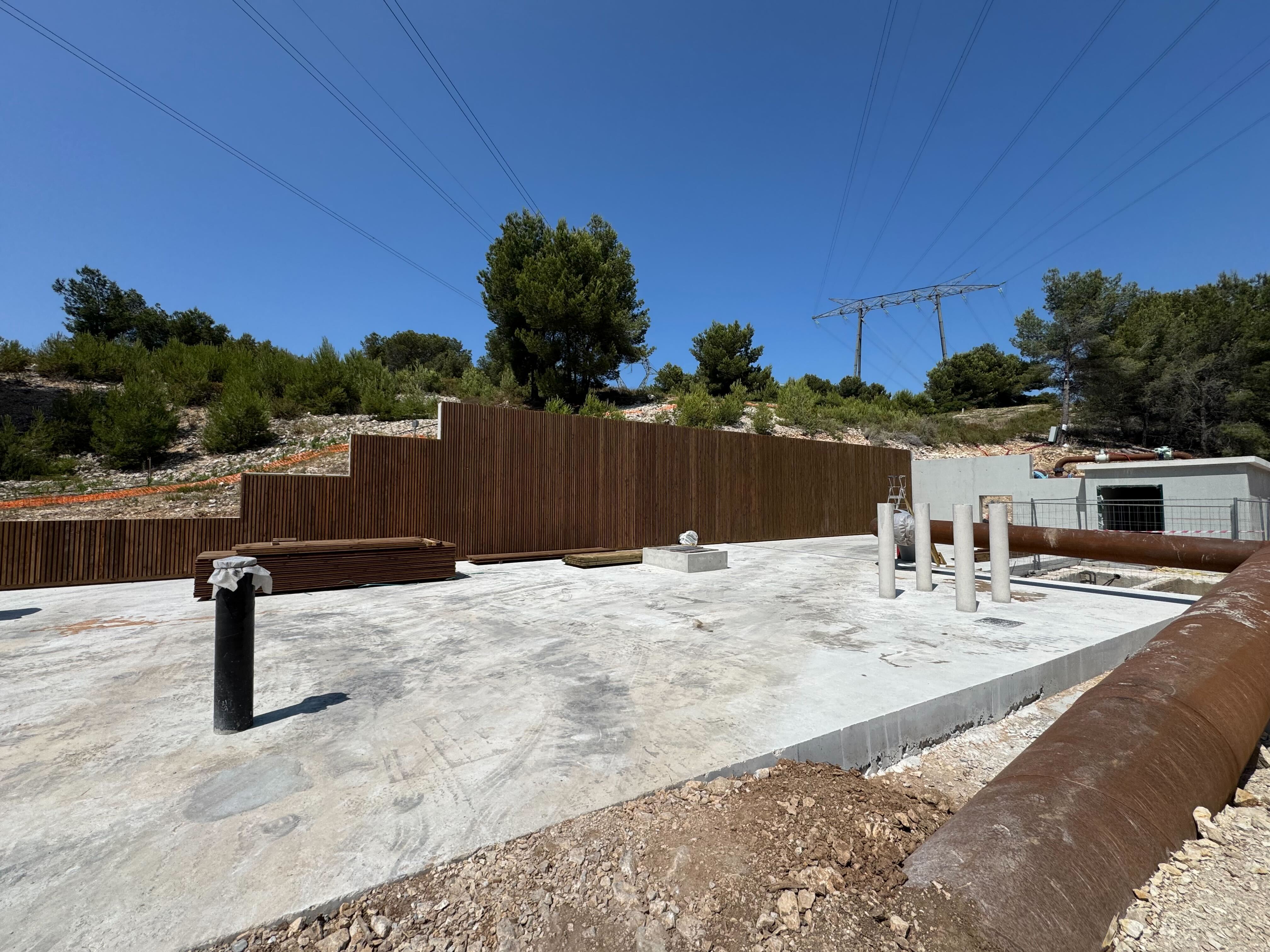 Création d'un mur de soutènement et poste de livraison par SOTRAVAD génie civil